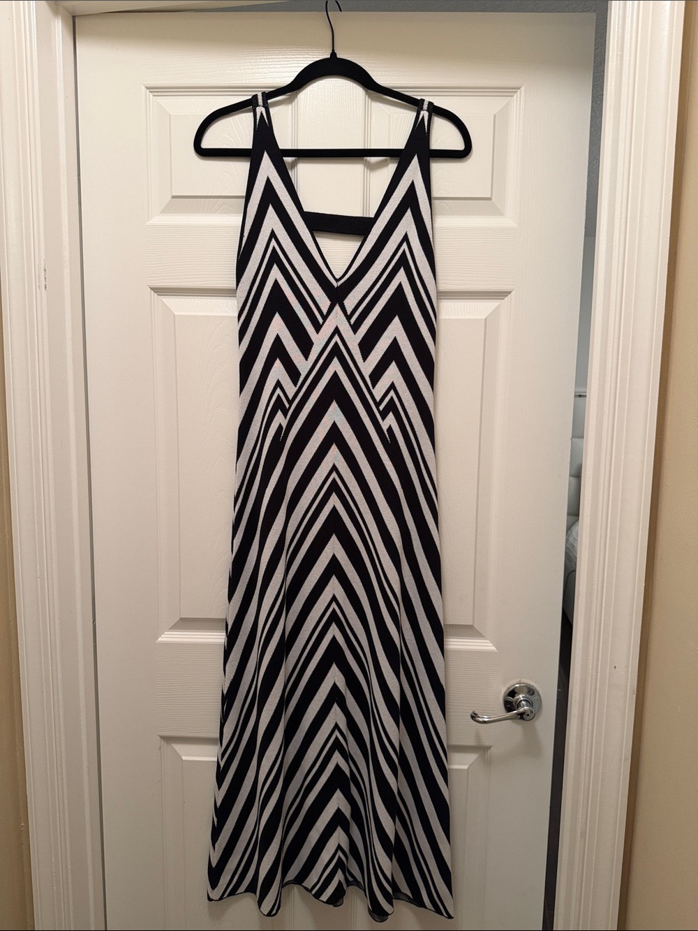 FARM Rio Black and White Chevron Maxi Dress
